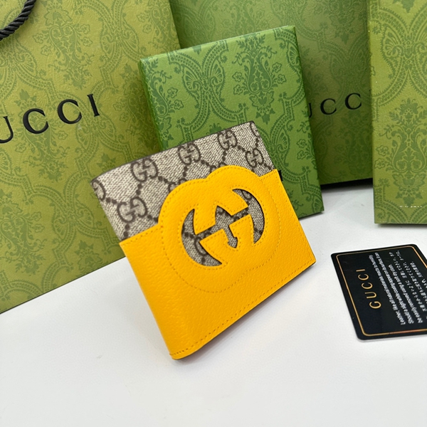 グッチ財布コピー背面デザイン